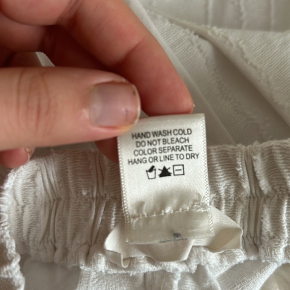 White Wide-Leg Buttoned Pants - Picture 5 of 5